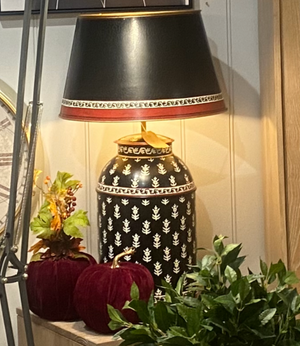 Black Daisy Tea Caddy Table Lamp